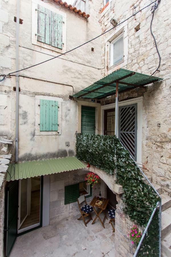 Studio Apartman "Brce" Kaštela Exterior foto