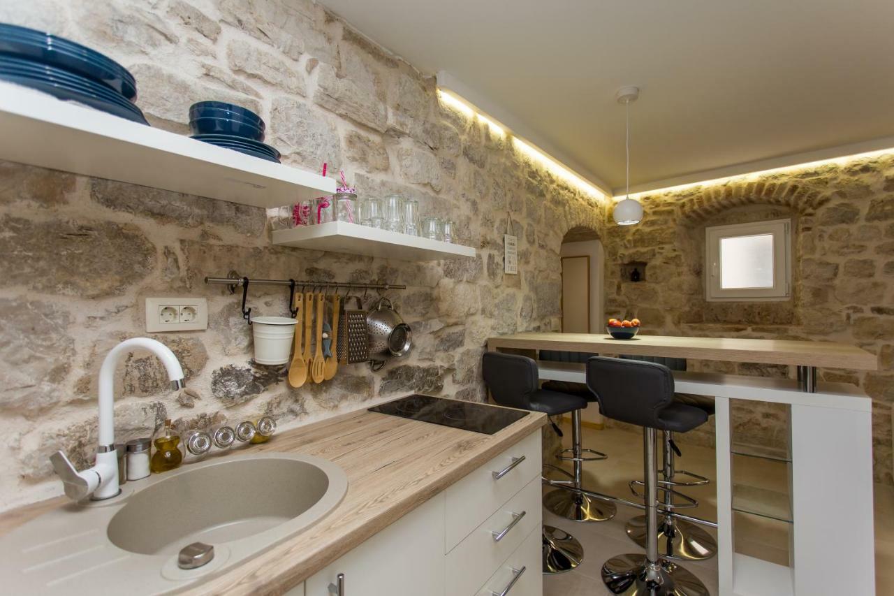 Studio Apartman "Brce" Kaštela Exterior foto