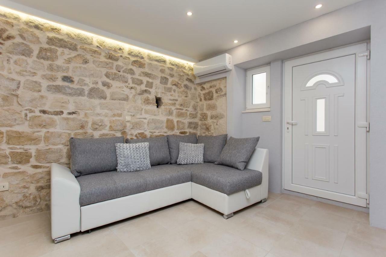 Studio Apartman "Brce" Kaštela Exterior foto